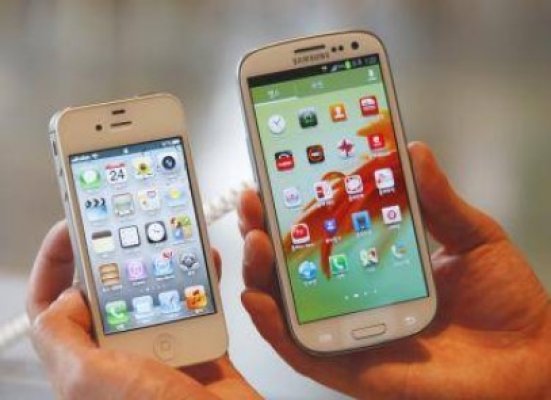 Samsung pierde prima bătălie cu Apple. Trebuie să plătească despăgubiri de 1,051 mld. USD